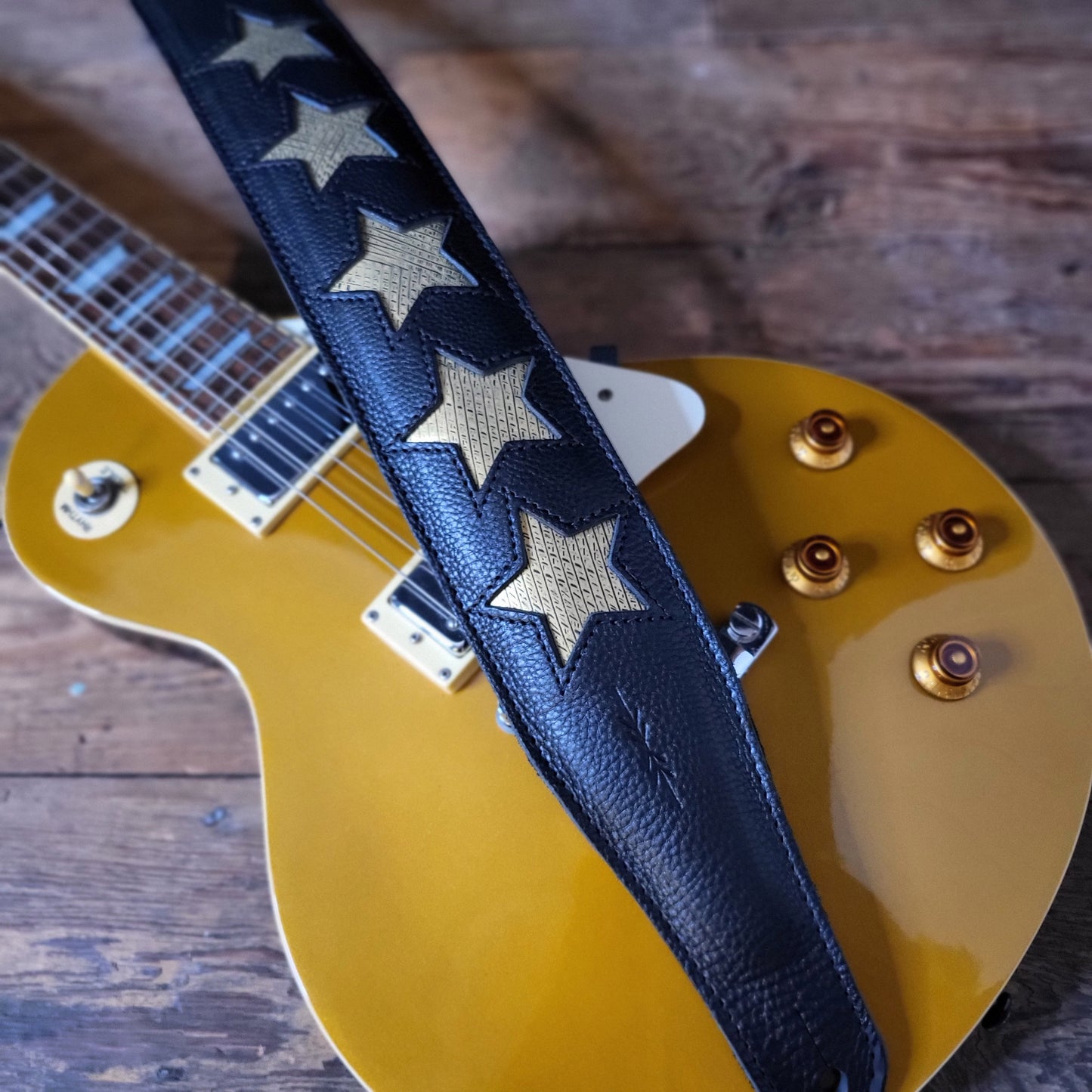 GS96 Leather Guitar Strap With Stars