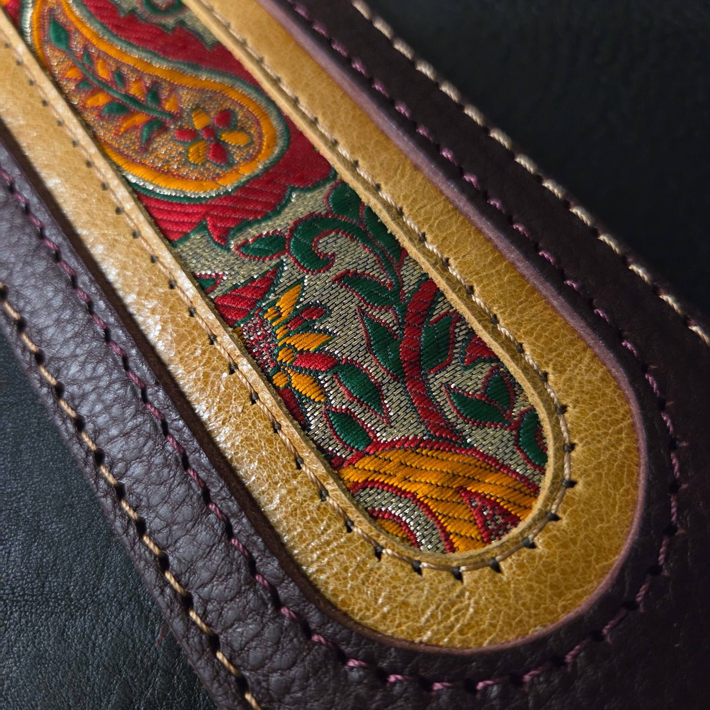 GS58T Leather Guitar Strap - Kashmir