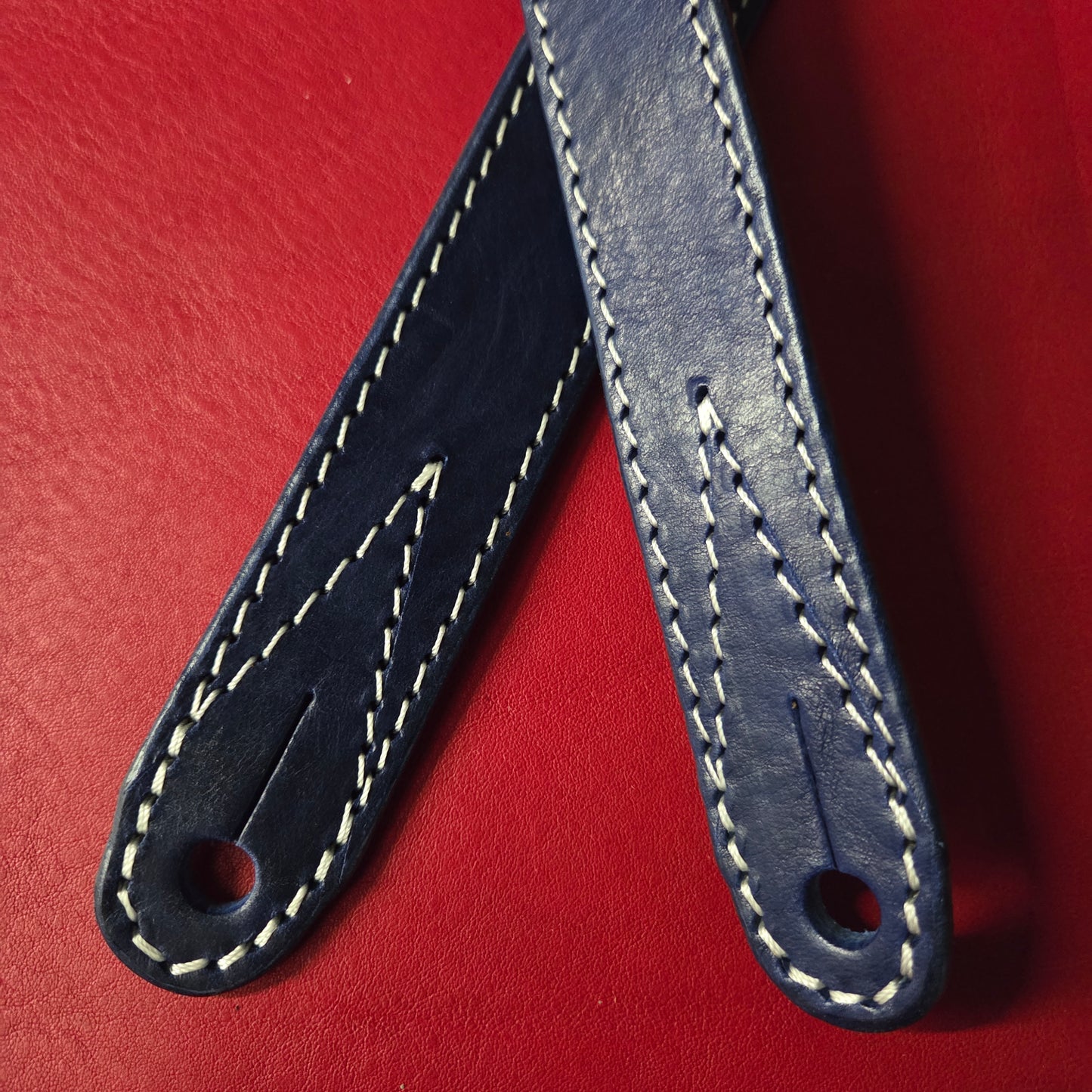 GS55 Slim Blue Leather Guitar Strap - old stock