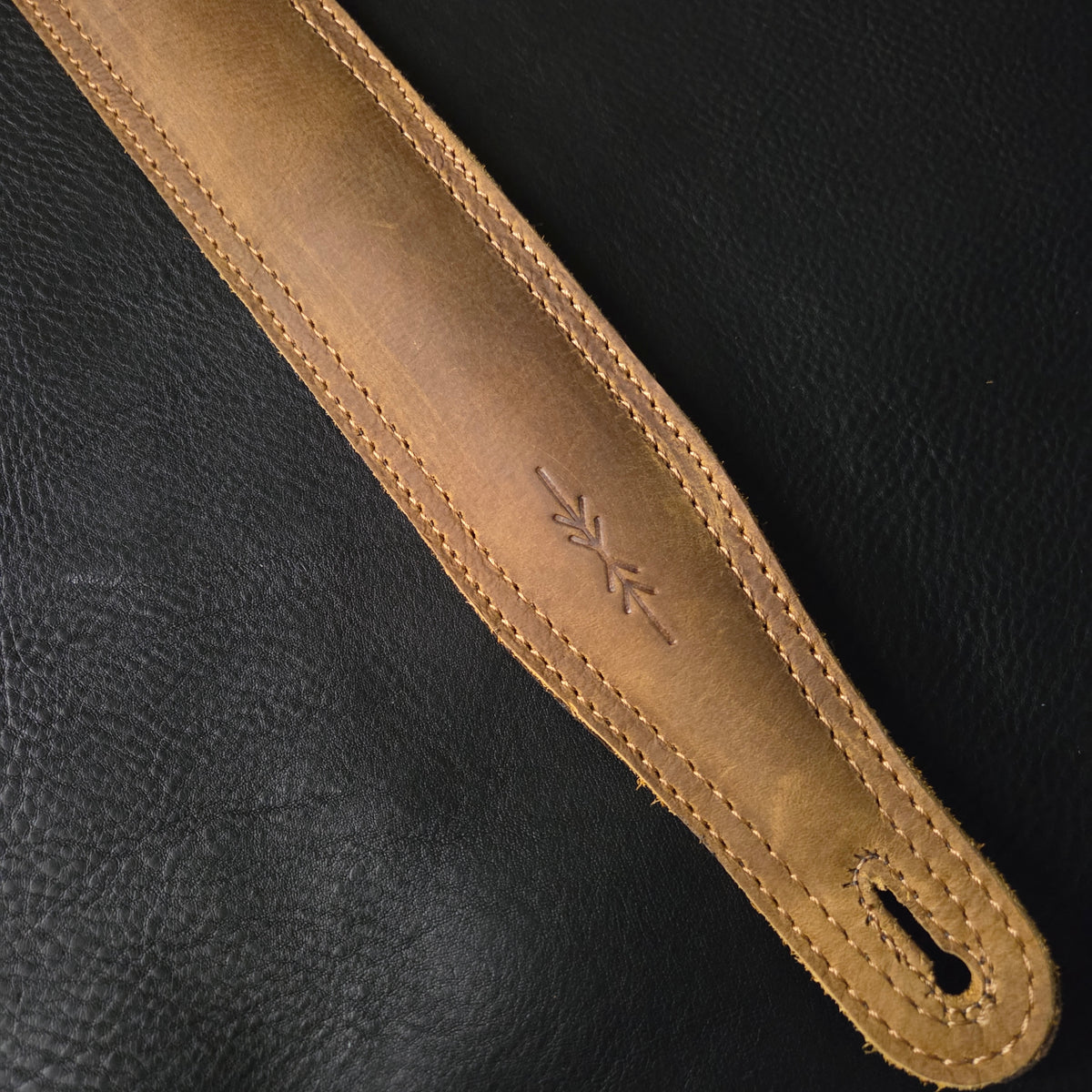 GS61 Relic Leather Guitar Strap - B-stock