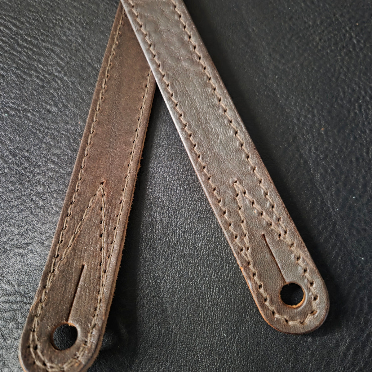 GS25 Brown Leather Rockabilly Guitar Strap - B-stock