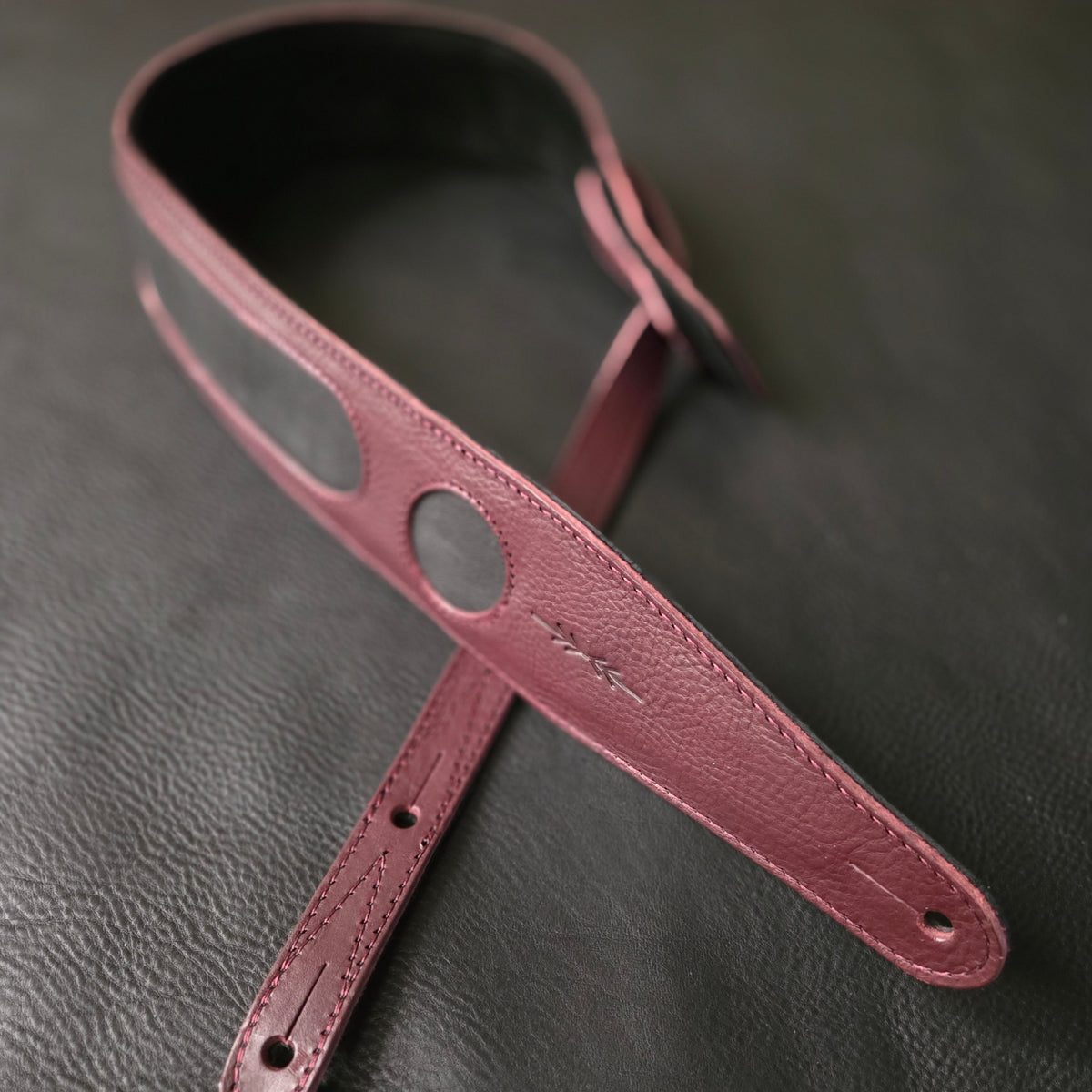 GS58 Leather Guitar Strap - old stock (2)