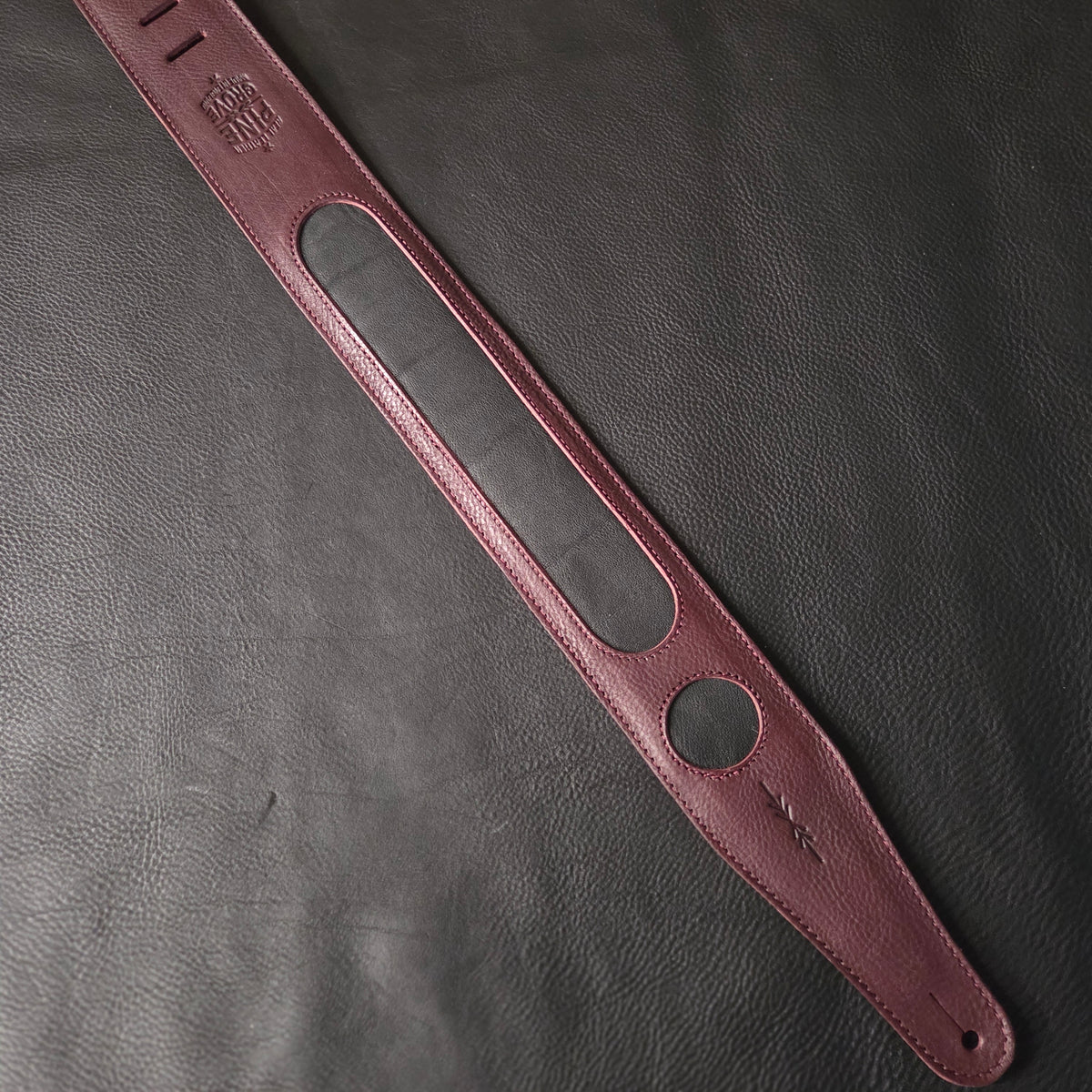 GS58 Leather Guitar Strap - old stock (2)