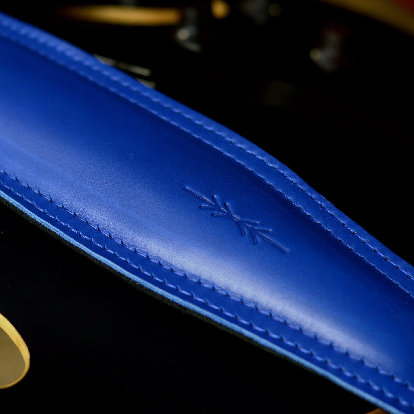 BS63 Wide Padded Guitar Strap - Smooth Leather