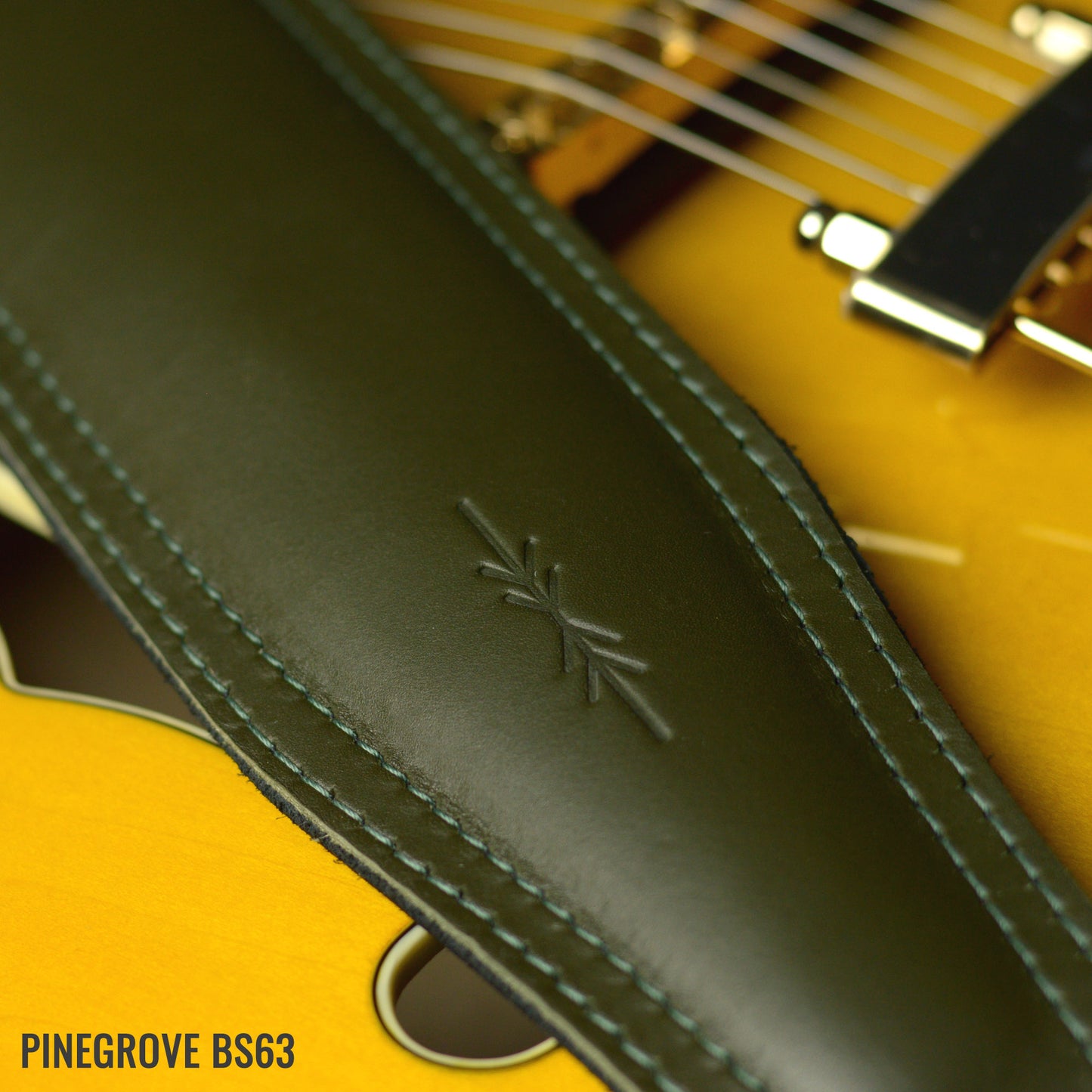 BS63 Wide Padded Guitar Strap - Smooth Leather