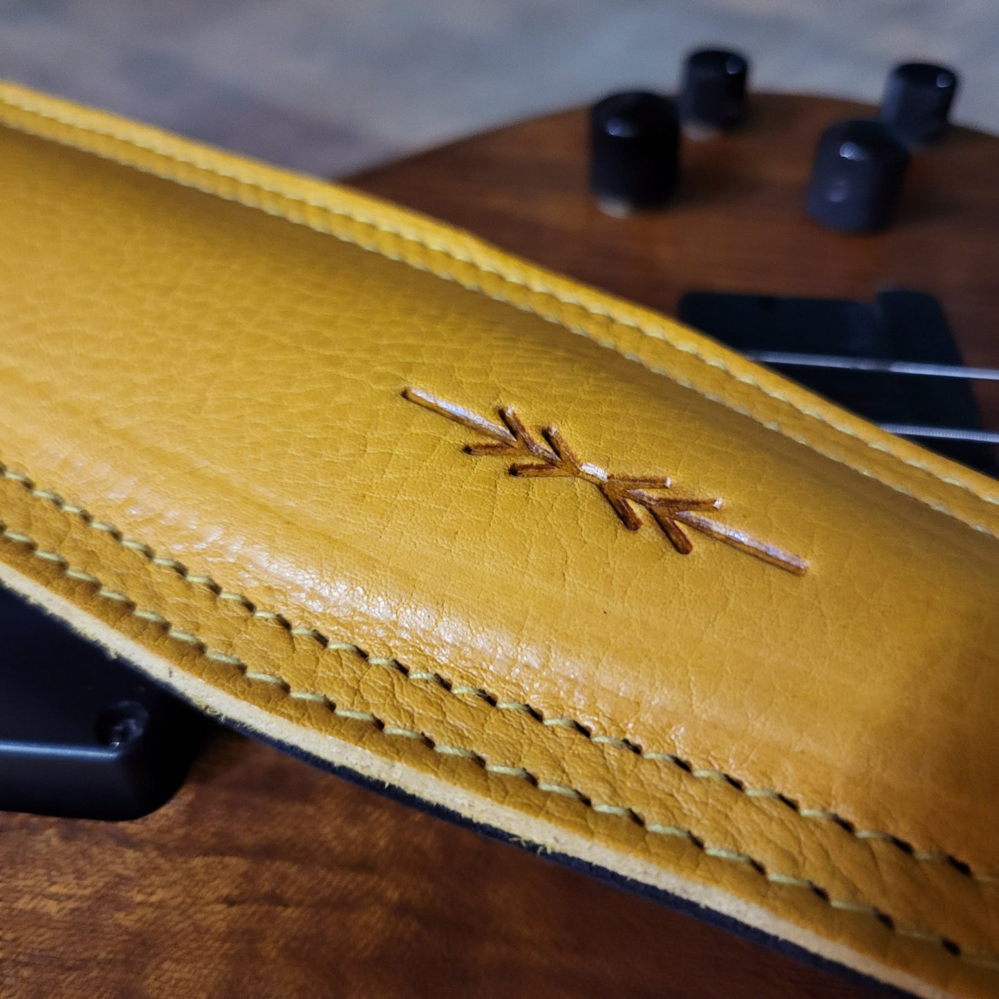 BS63 Wide Padded Guitar Strap - Natural Leather
