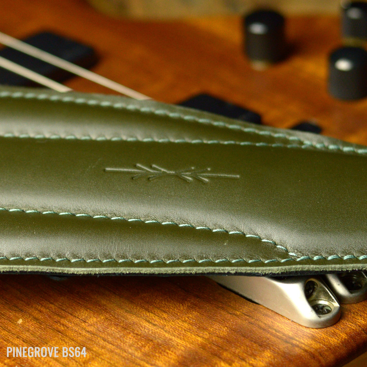 BS64 4"/100mm Bass Guitar Strap - Smooth Leather