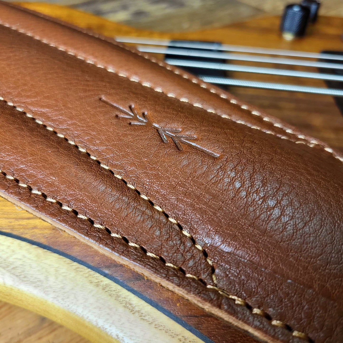 BS64 4"/100mm Bass Guitar Strap -  Natural Leather