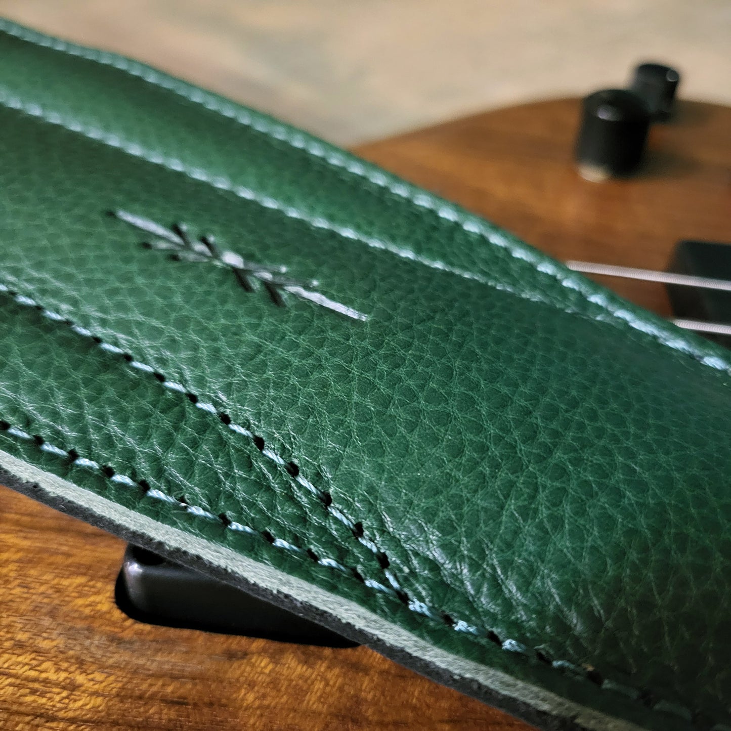 BS64 4"/100mm Bass Guitar Strap -  Natural Leather