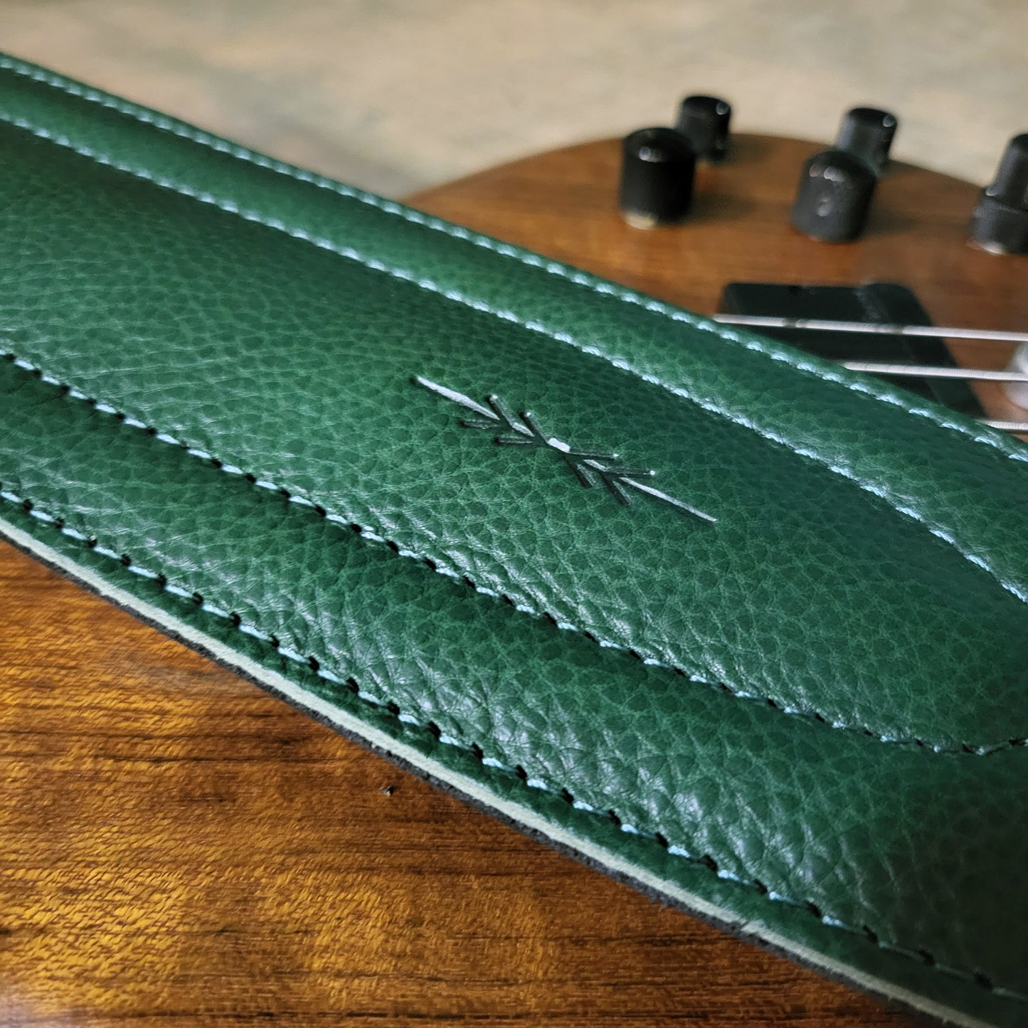 BS68 4" Surfboard Bass Guitar Strap - Natural Leather