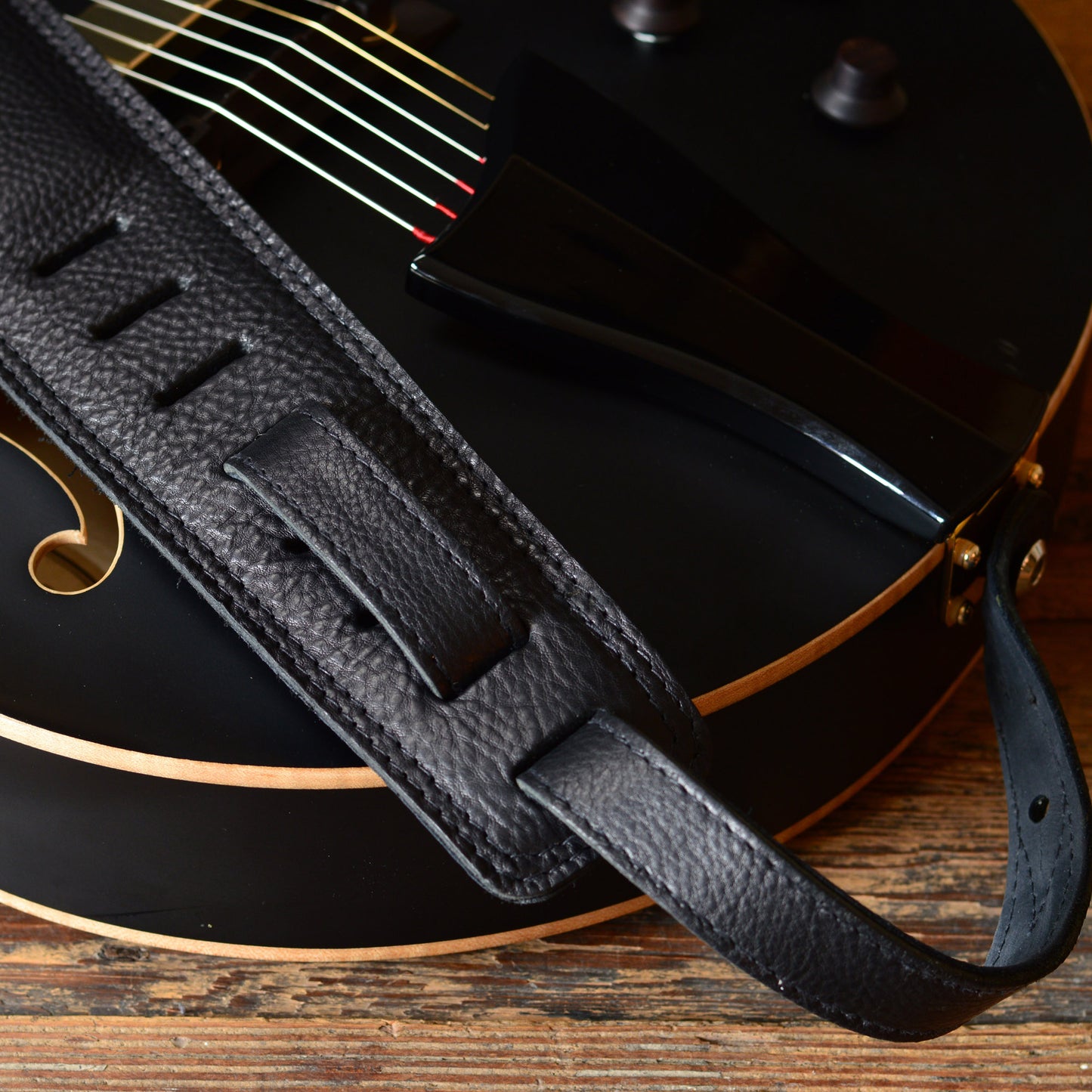 BS73 Western Guitar Strap - Silver Conchos