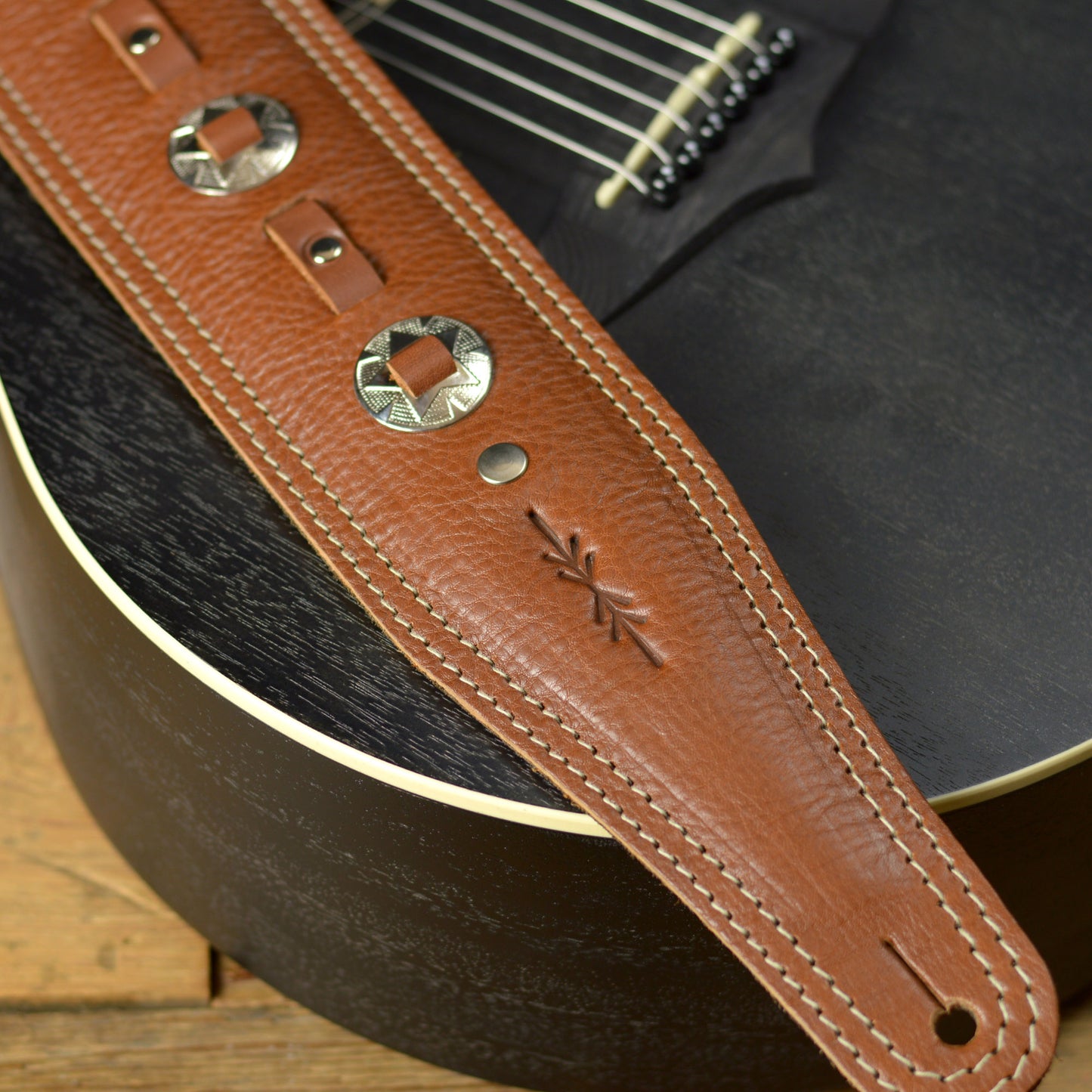 BS73 Western Guitar Strap - Silver Conchos