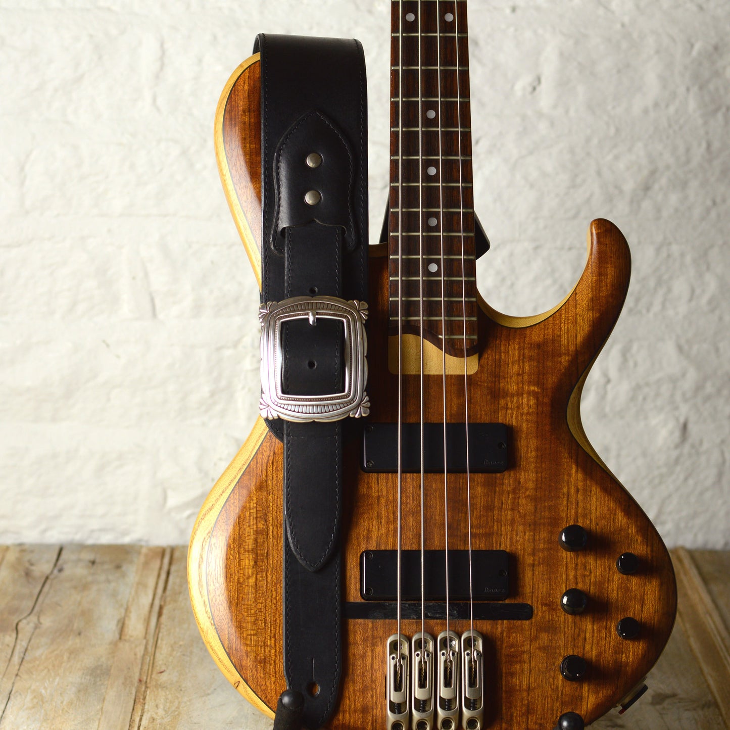 BS79 Guitar Strap With Art Deco Buckle