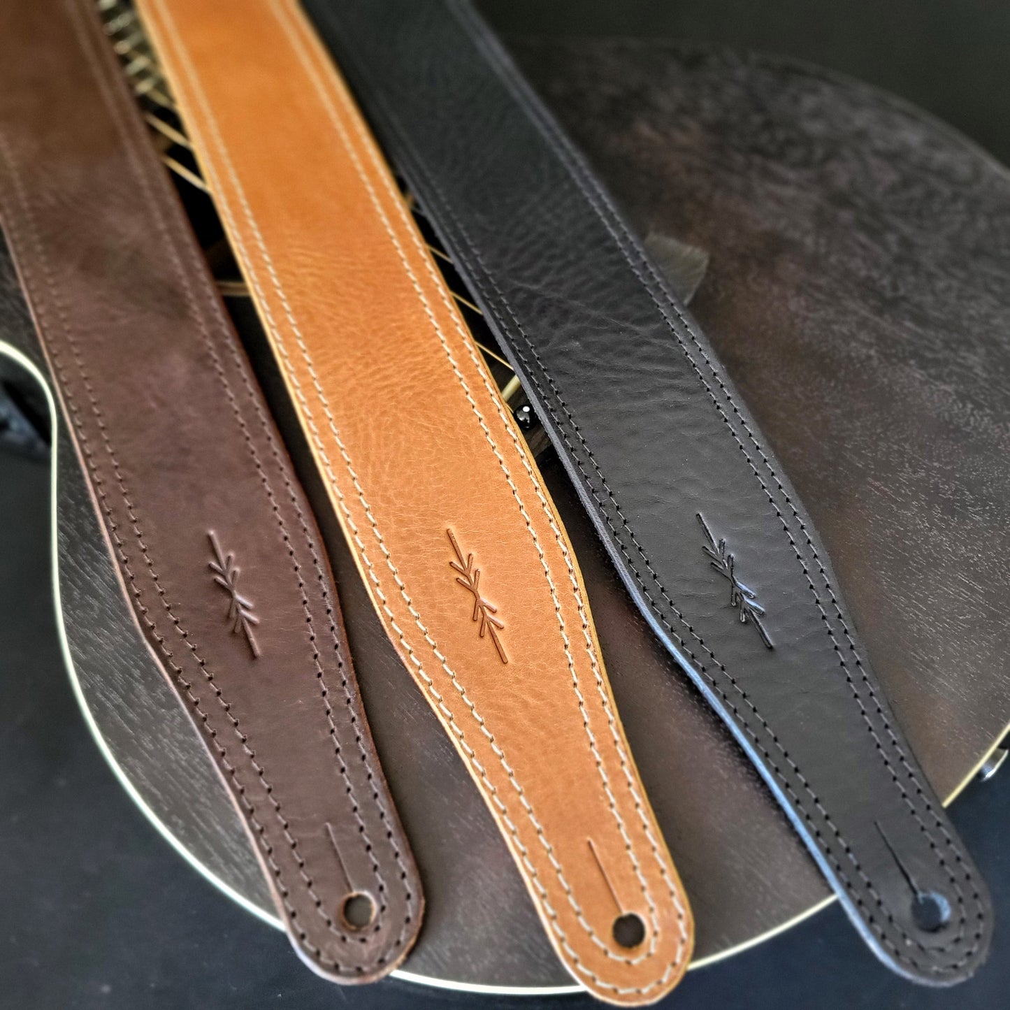GS41 Solid Leather Guitar Strap