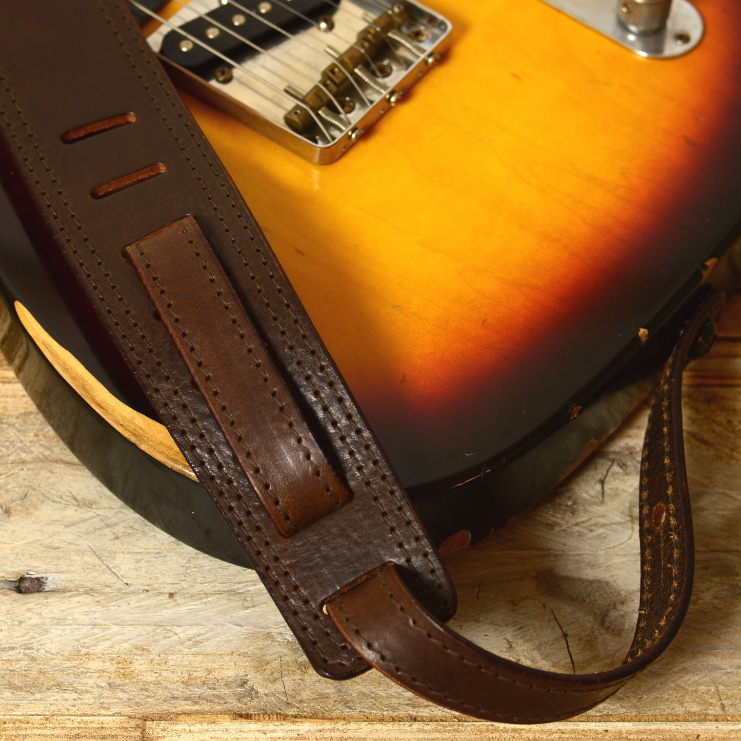 GS41 Solid Leather Guitar Strap