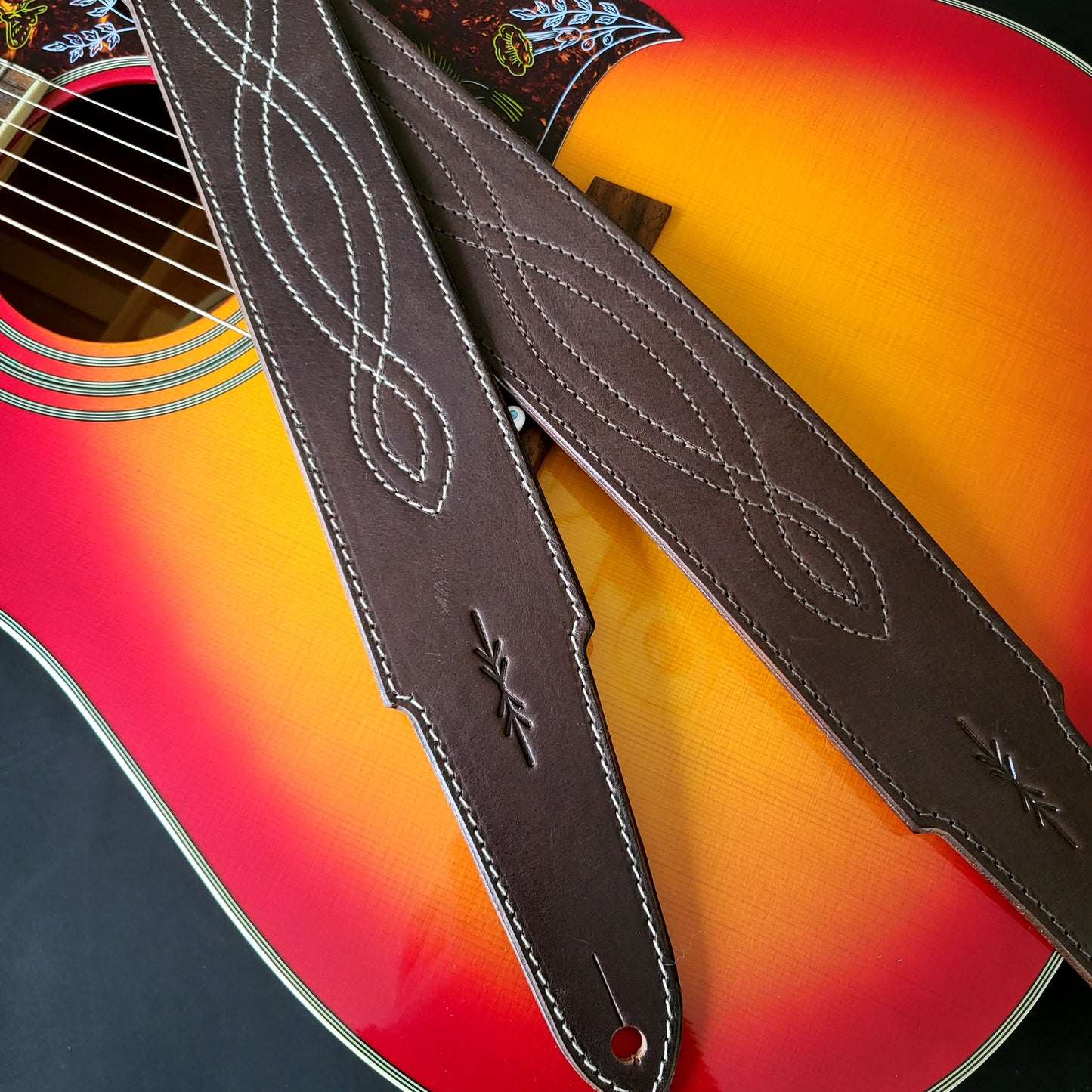 GS51 Solid Leather Guitar Strap