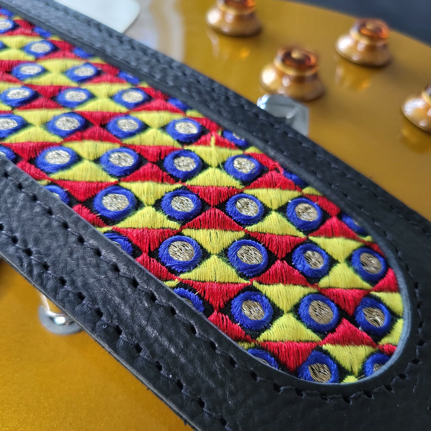GS58T Triple Colour Guitar Strap