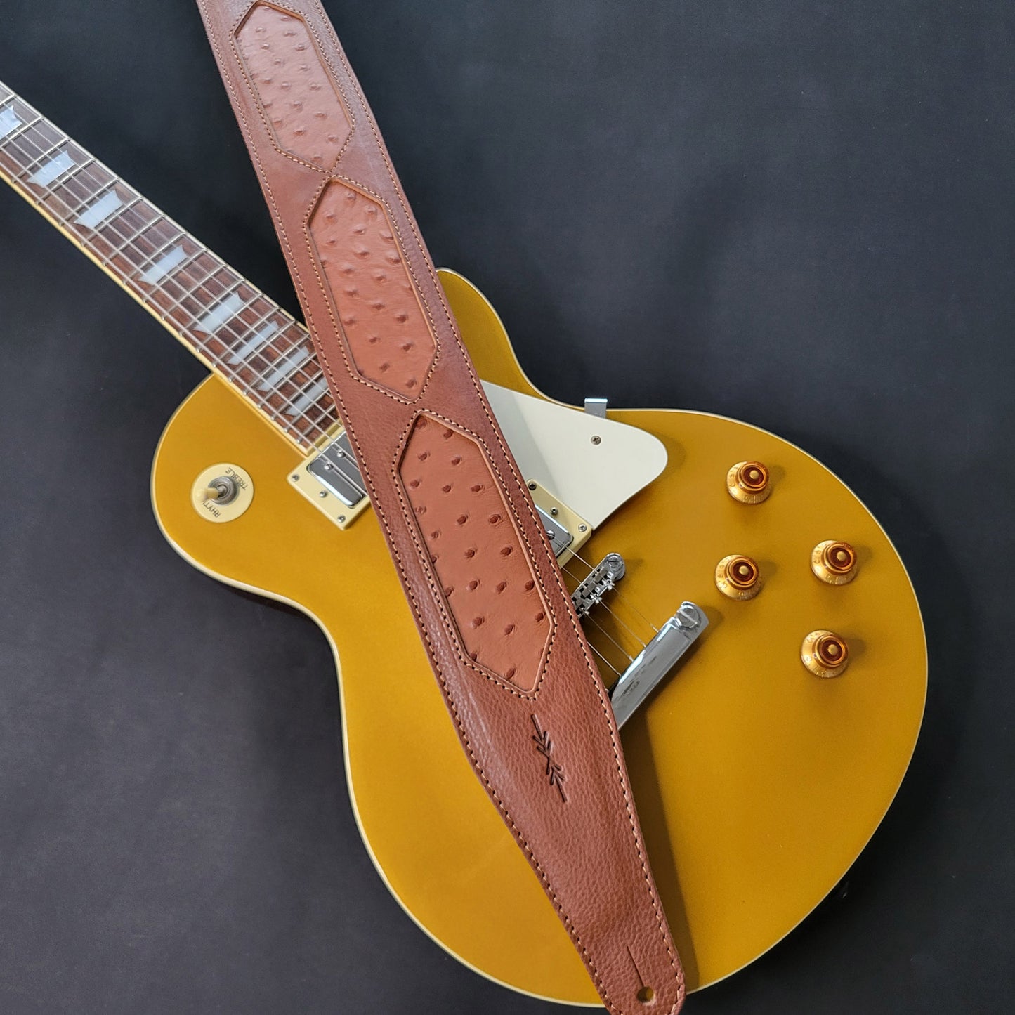 GS59 Cutaway Guitar Strap