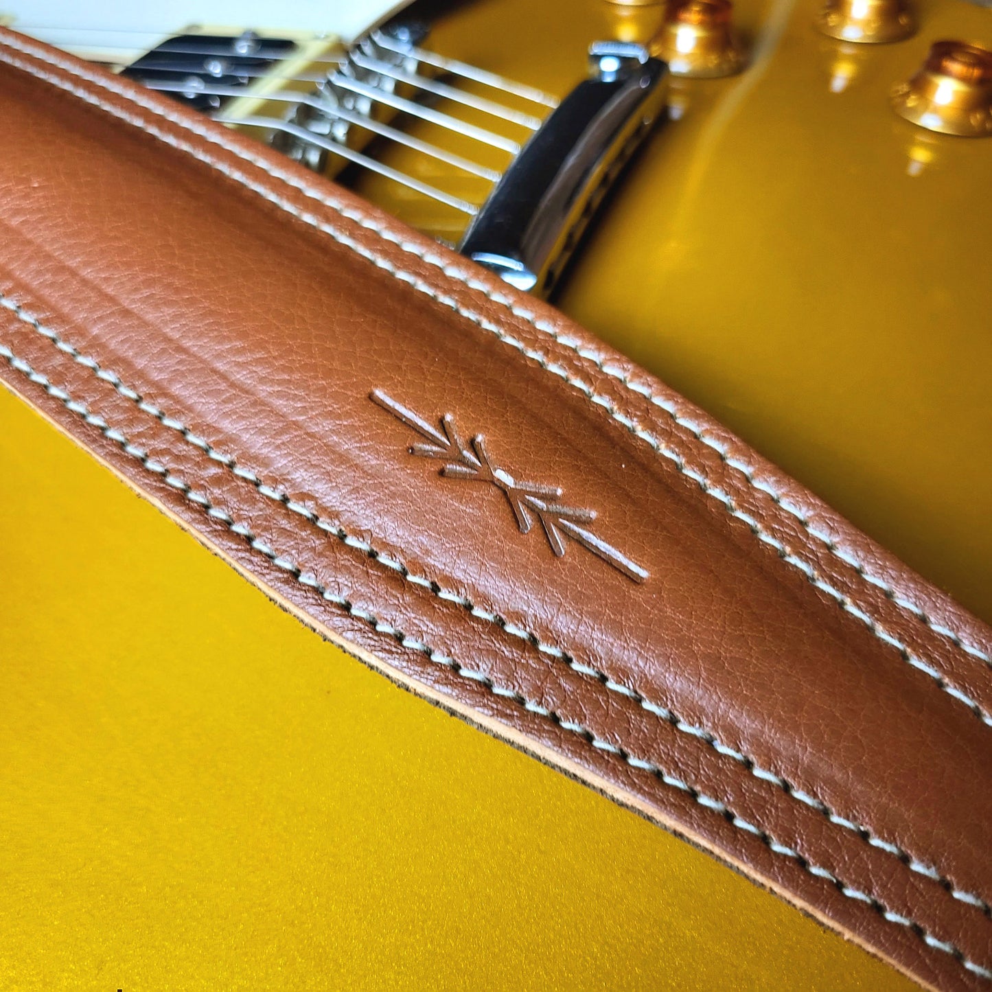 GS61 Padded Guitar Strap - Natural Leather