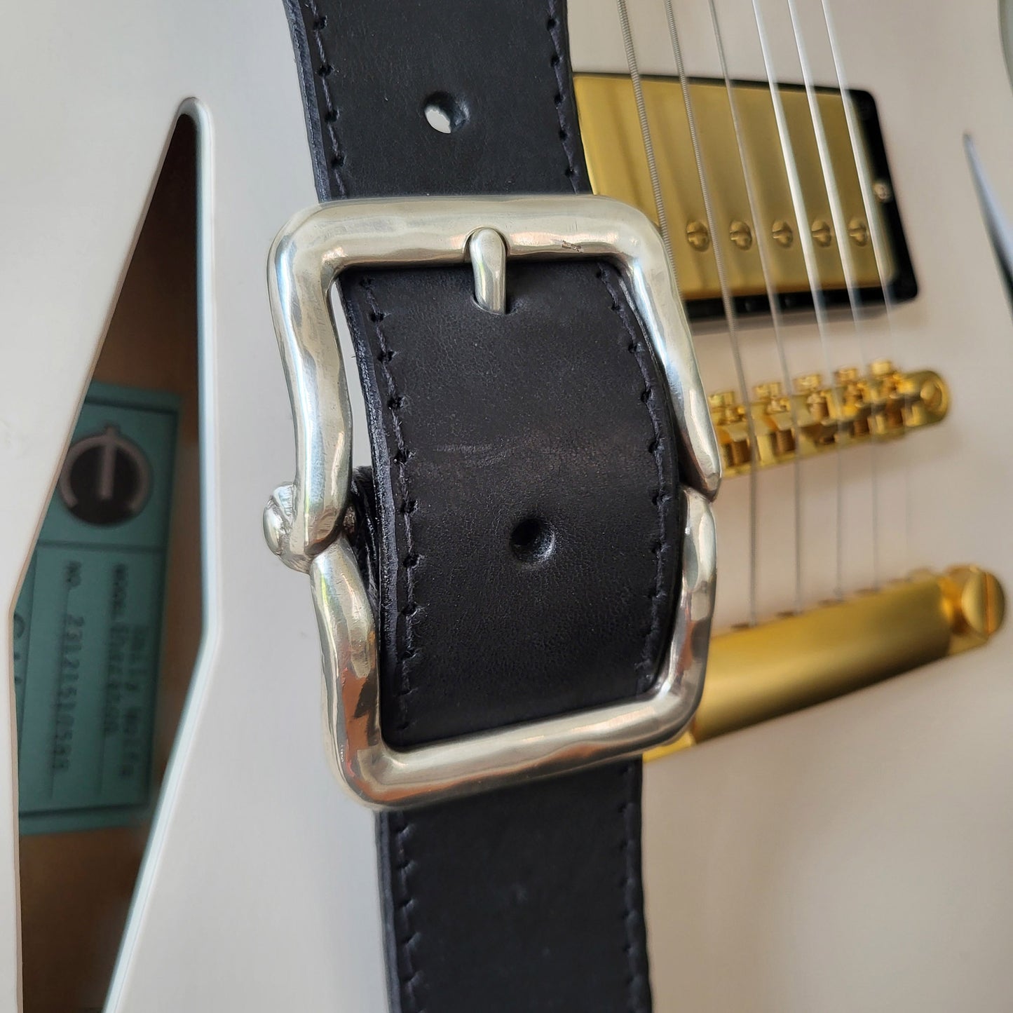 GS78 Leather Guitar Strap With Twister Buckle