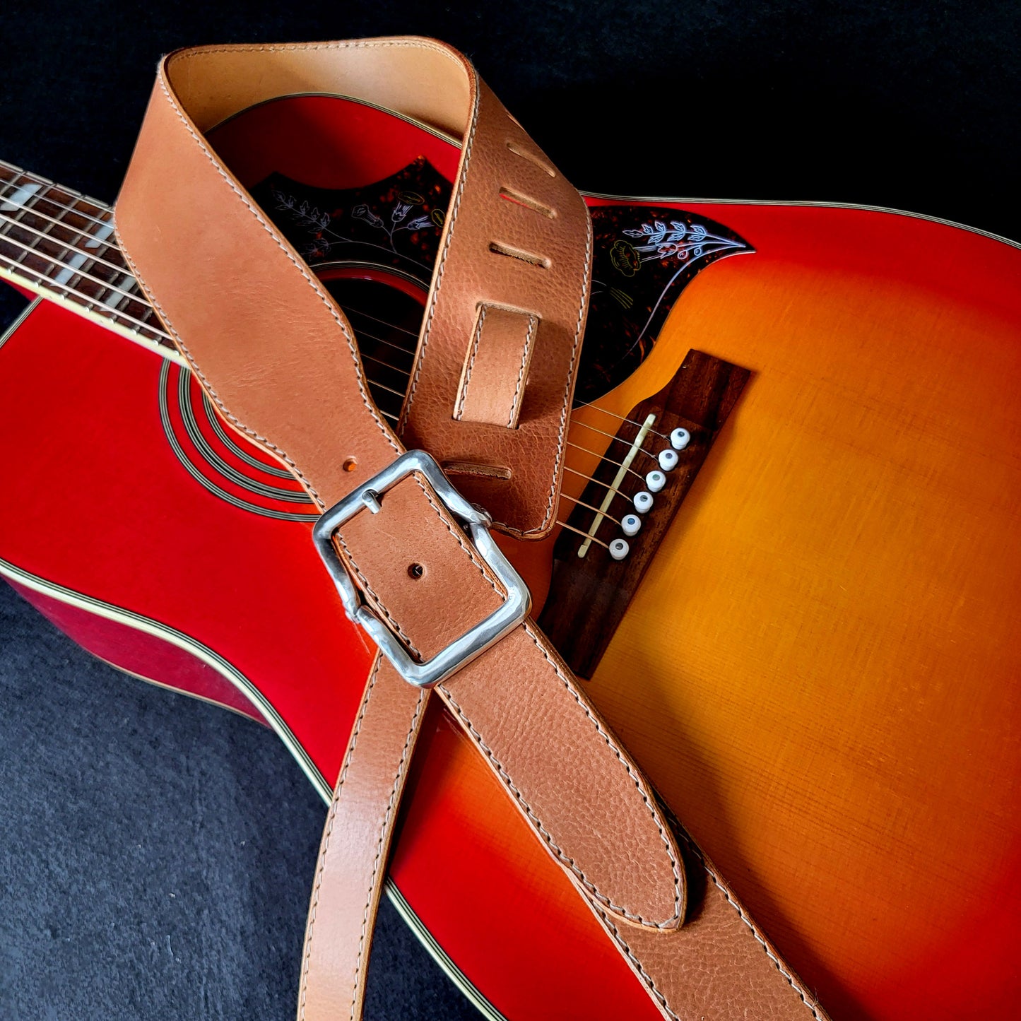 GS78 Leather Guitar Strap With Twister Buckle