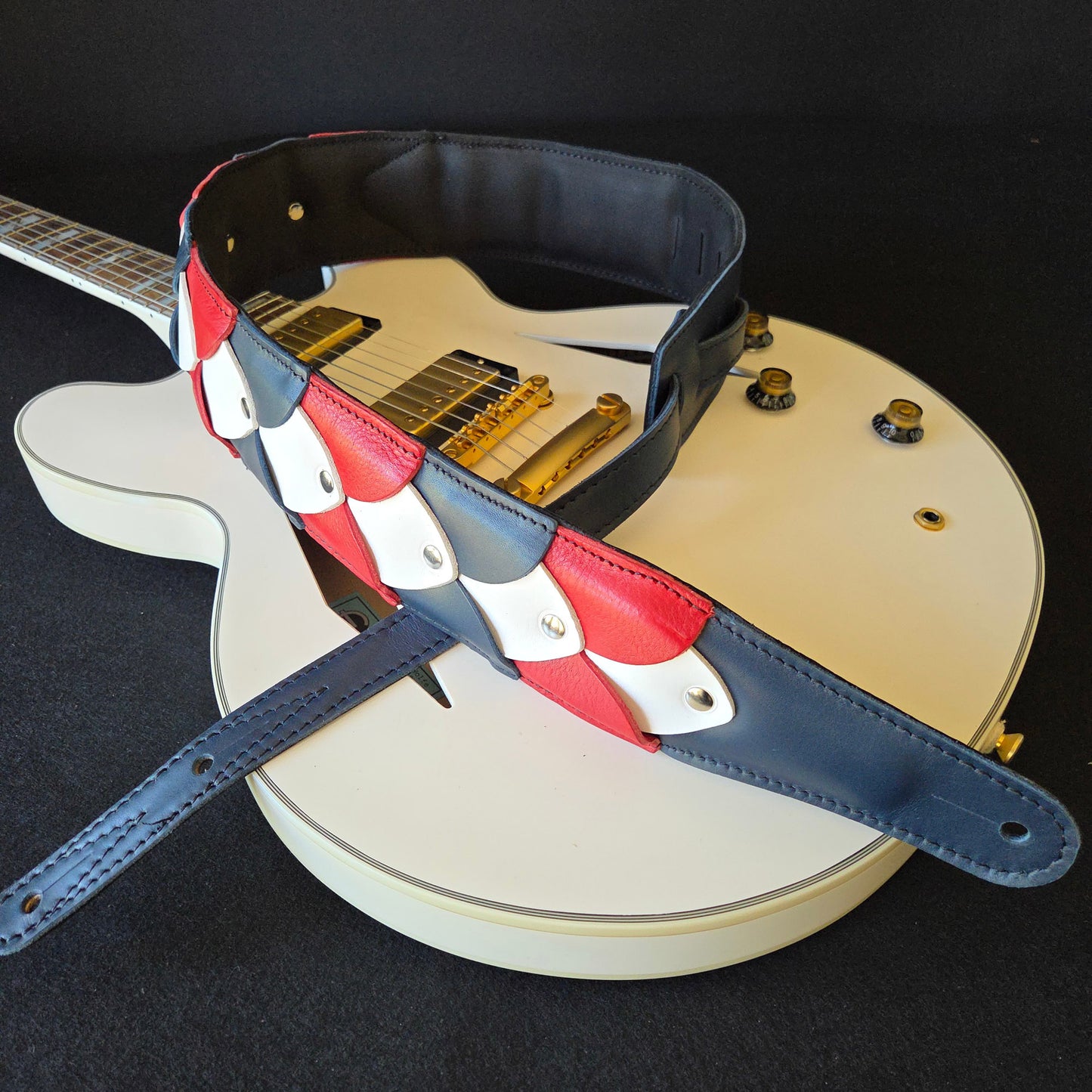 GS92 DragonSkin Guitar Strap
