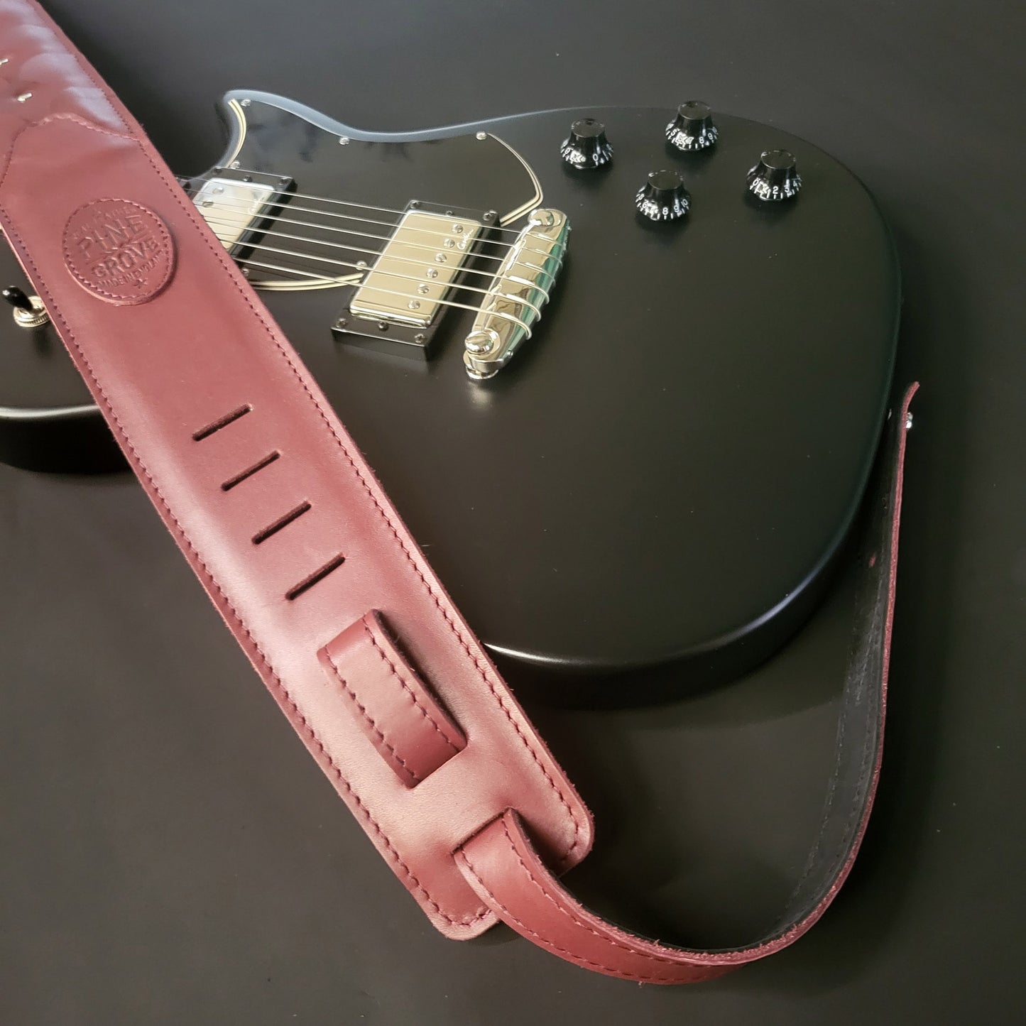 GS92 DragonSkin Guitar Strap