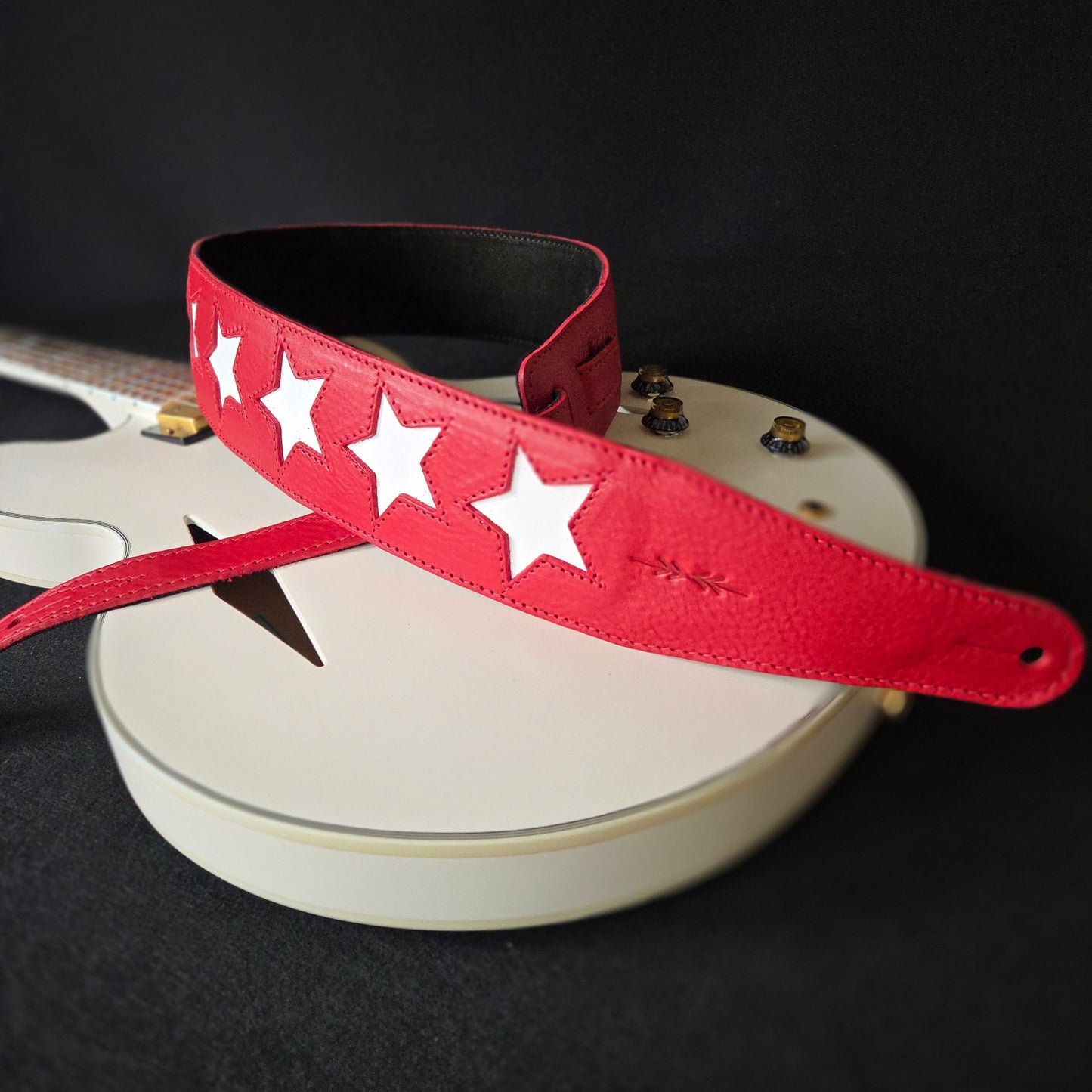 GS96 Leather Guitar Strap With Stars