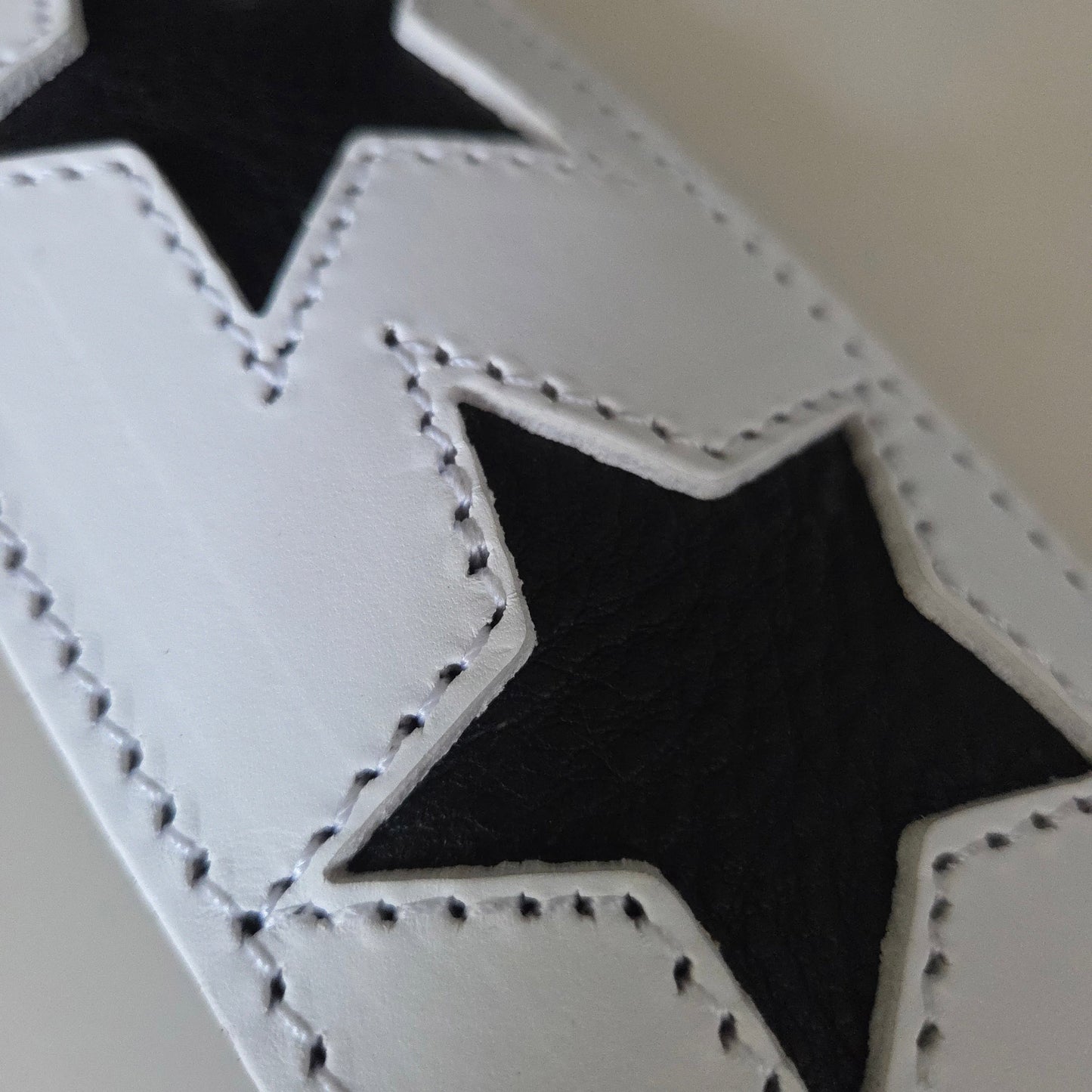 GS96 Leather Guitar Strap With Stars