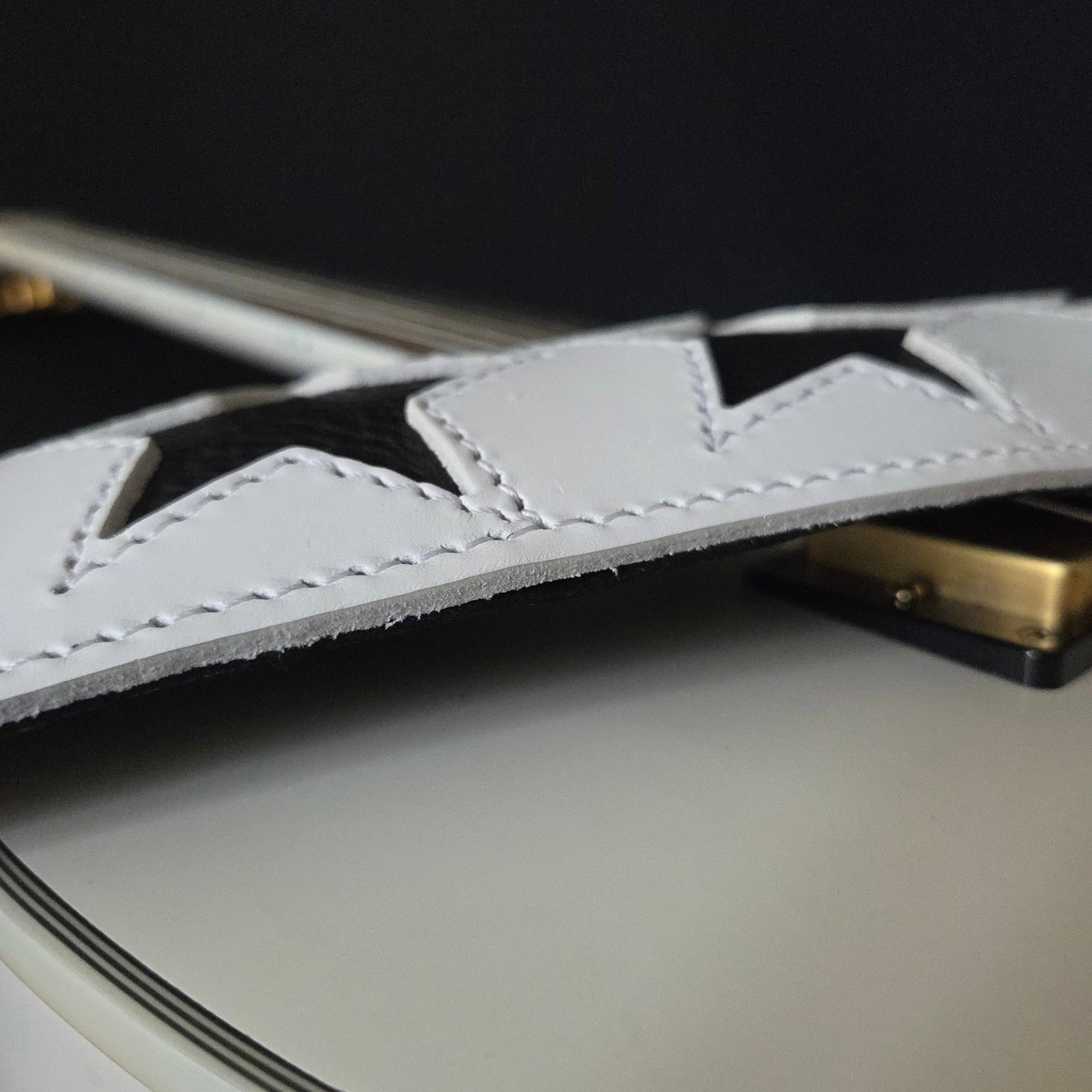 GS96 Leather Guitar Strap With Stars